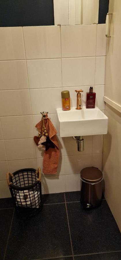 Apartmán De Cosy Barock Met Gezellige Patio ! Breda Exteriér fotografie